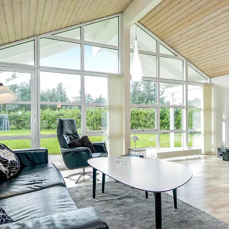 Дом отдыха Gorgeous Home In Lokken With Kitchen