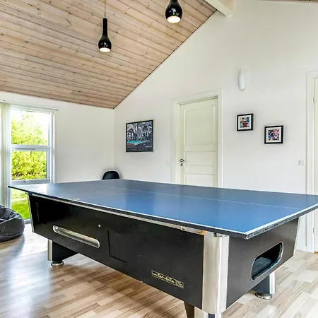 Дом отдыха Gorgeous Home In Lokken With Kitchen *