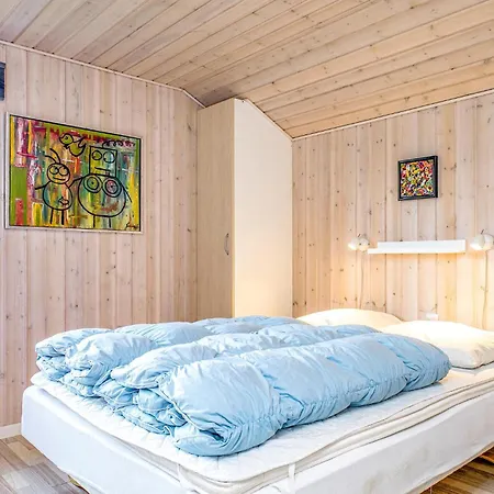 Дом отдыха Gorgeous Home In Lokken With Kitchen Лёккен